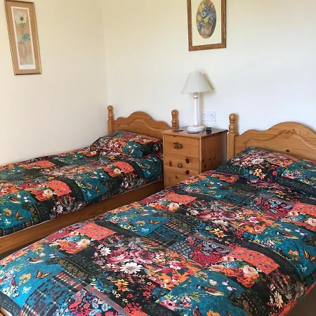 Bed and Breakfast Fair View Marden  Экстерьер фото